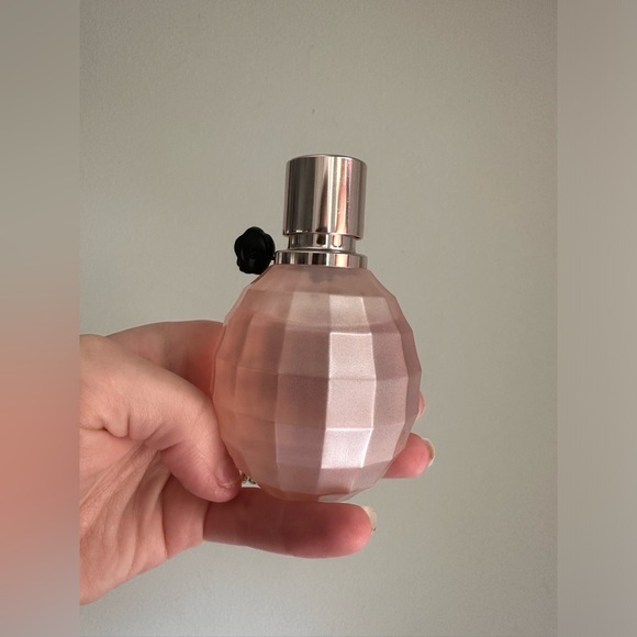 Viktor&Rolf Flowerbomb Eau de Parfum - Picture 4 of 5